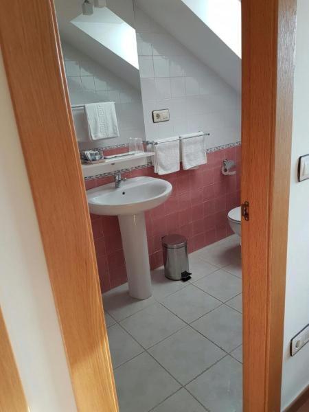 Hotel Alina Cangas De Narcea Luaran gambar